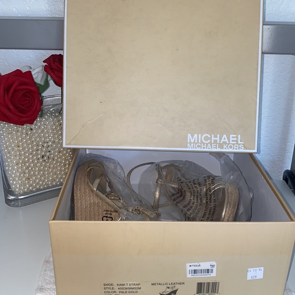 Micheal Kors Strap Wedges - Picture 13 of 15
